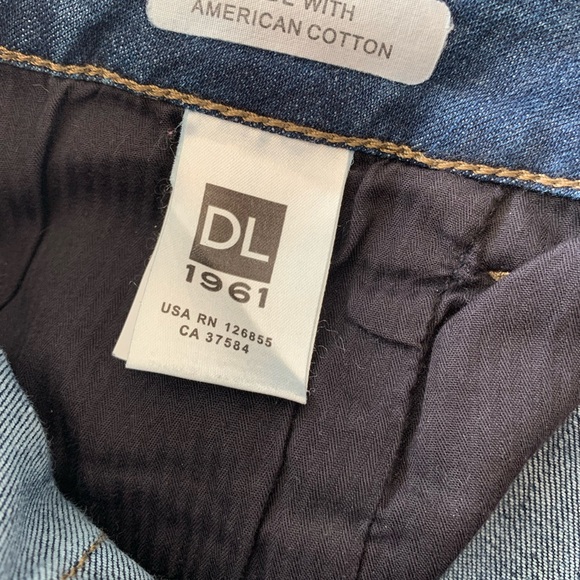 “Margaux” Insta-Sculpt Skinny Jeans in “Breeze” { DL 1961 } - Picture 12 of 15